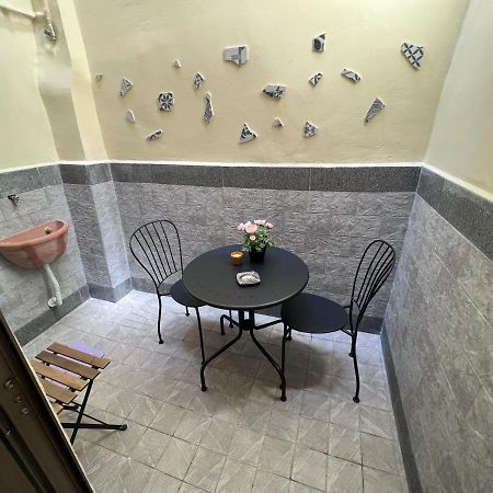 Apartment In The Center เนเปิลส์ ภายนอก รูปภาพ
