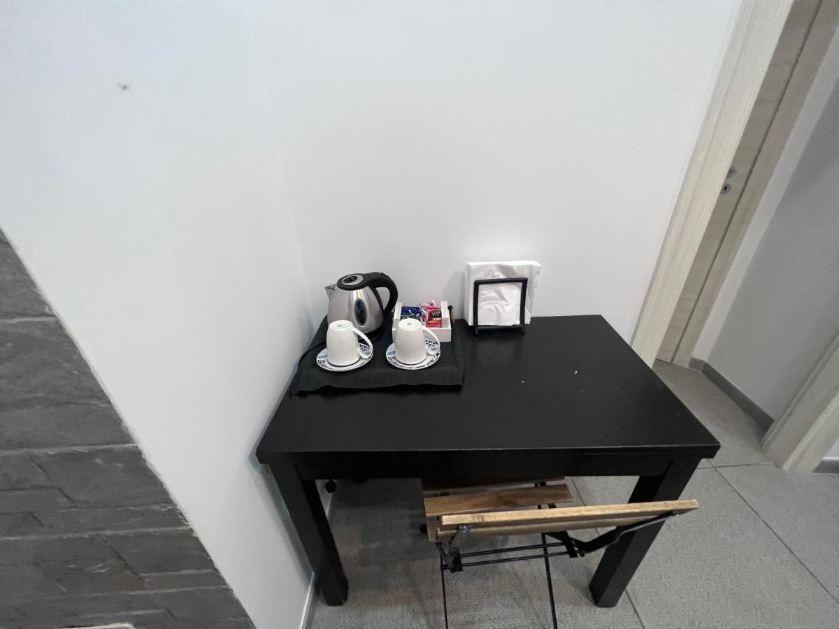 Apartment In The Center เนเปิลส์ ภายนอก รูปภาพ