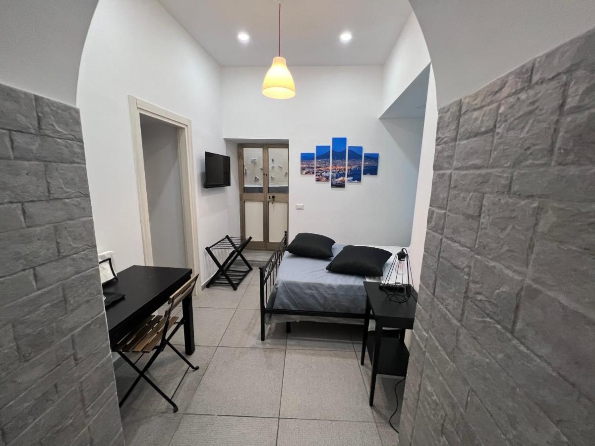 Apartment In The Center เนเปิลส์ ภายนอก รูปภาพ