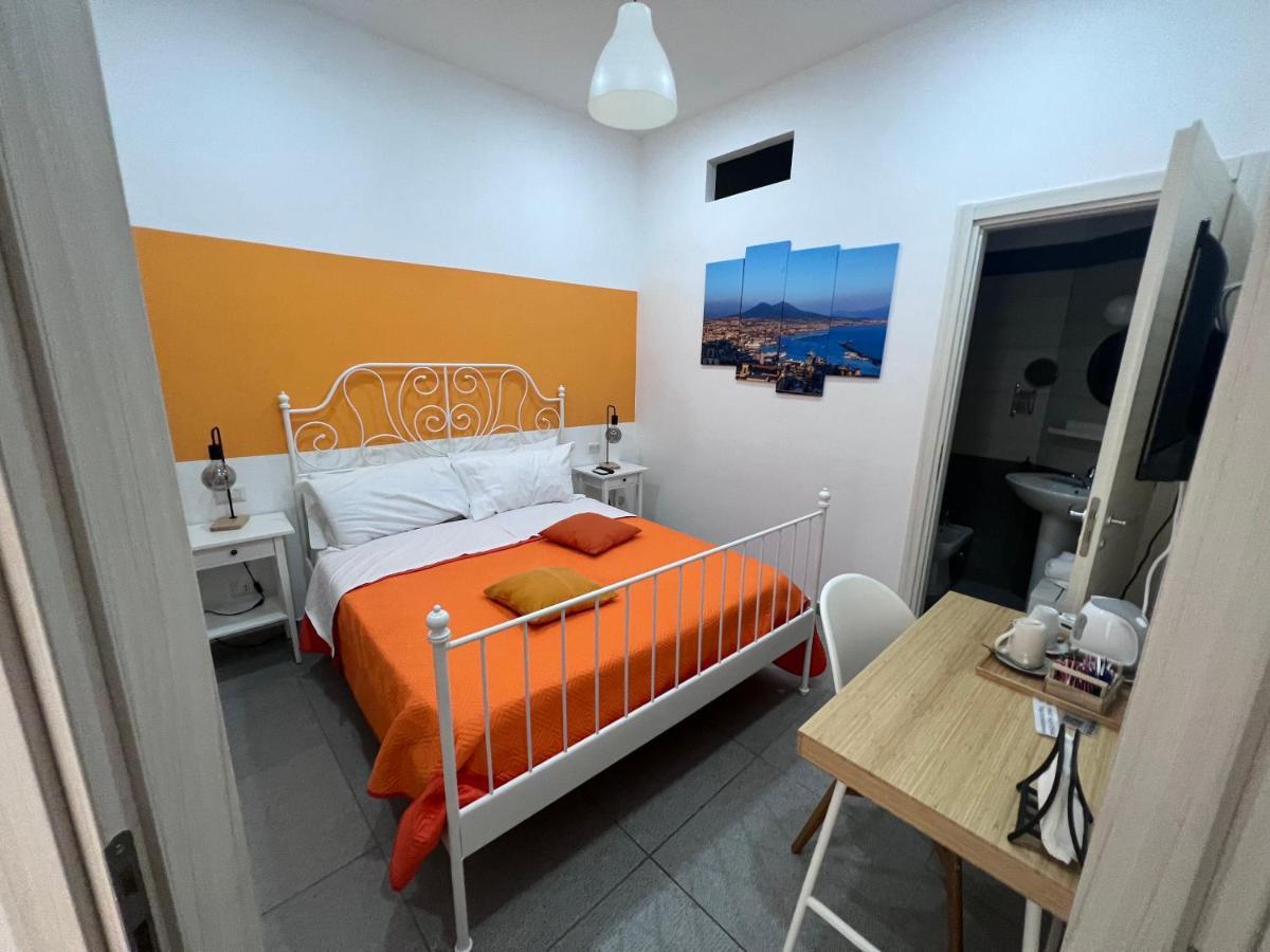 Apartment In The Center เนเปิลส์ ภายนอก รูปภาพ