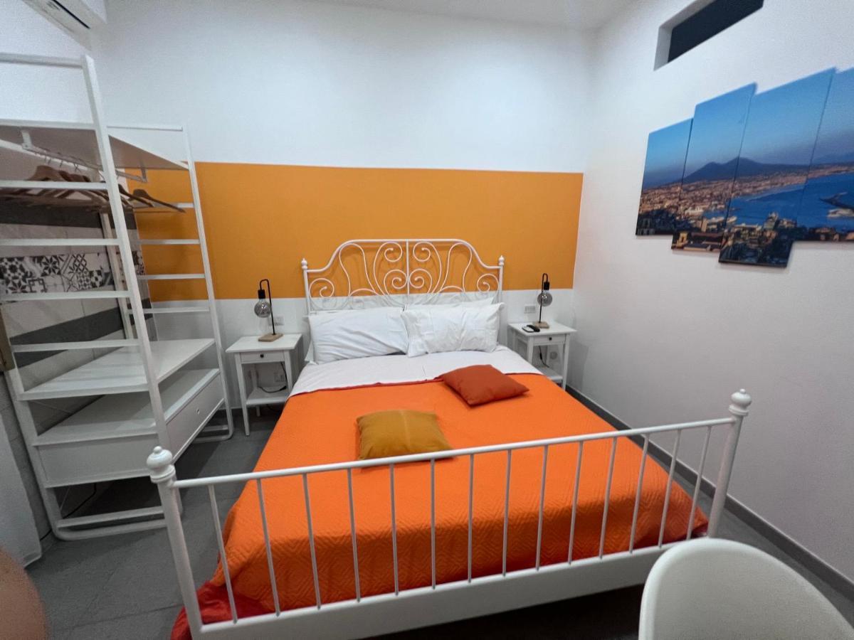 Apartment In The Center เนเปิลส์ ภายนอก รูปภาพ