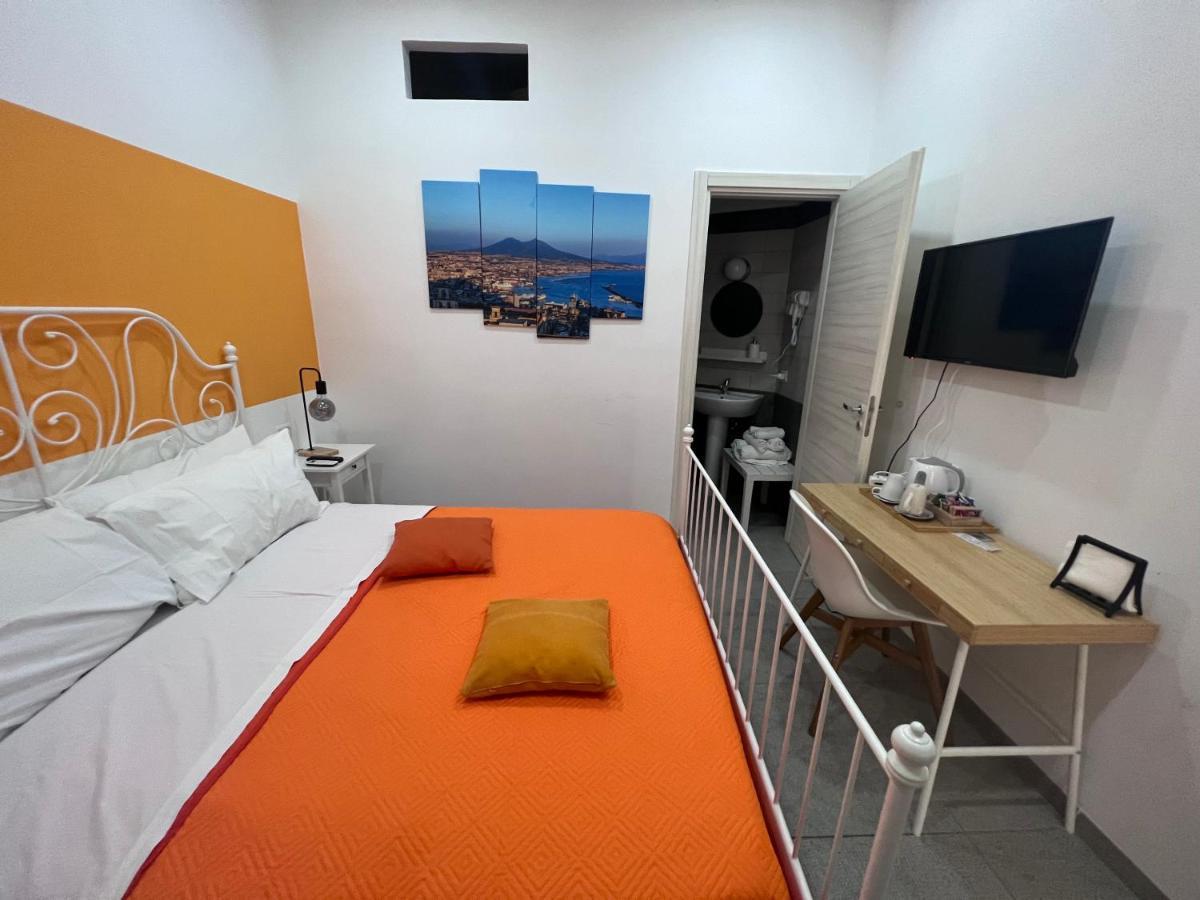 Apartment In The Center เนเปิลส์ ภายนอก รูปภาพ